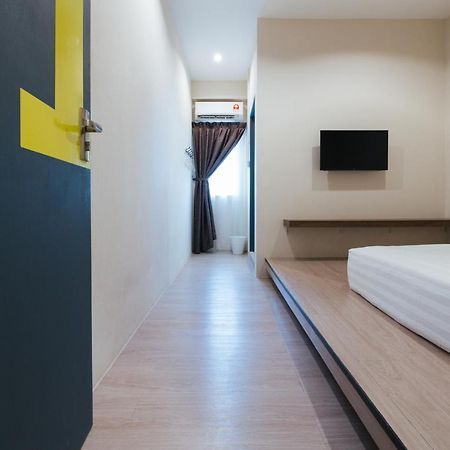 A° Hotel เซมปอร์นา ภายนอก รูปภาพ